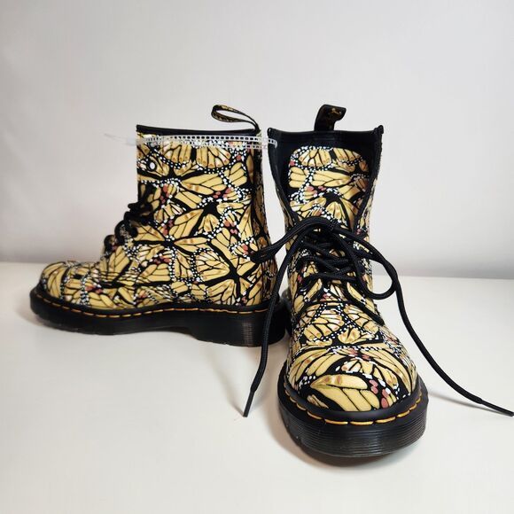 NEW Doc Dr. Martens 1460W Butterfly Print Lace Up Boots US 6 - Picture 2 of 6